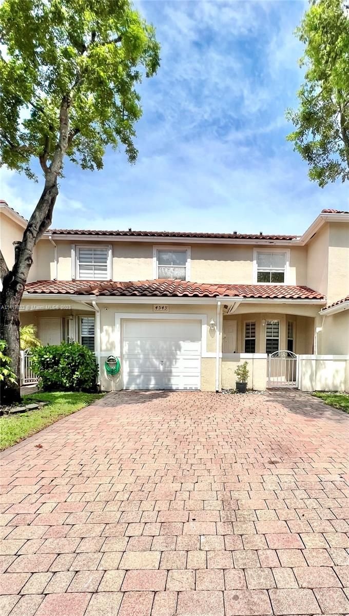 Real estate property located at 4543 97th Ct, Miami-Dade County, Doral, FL