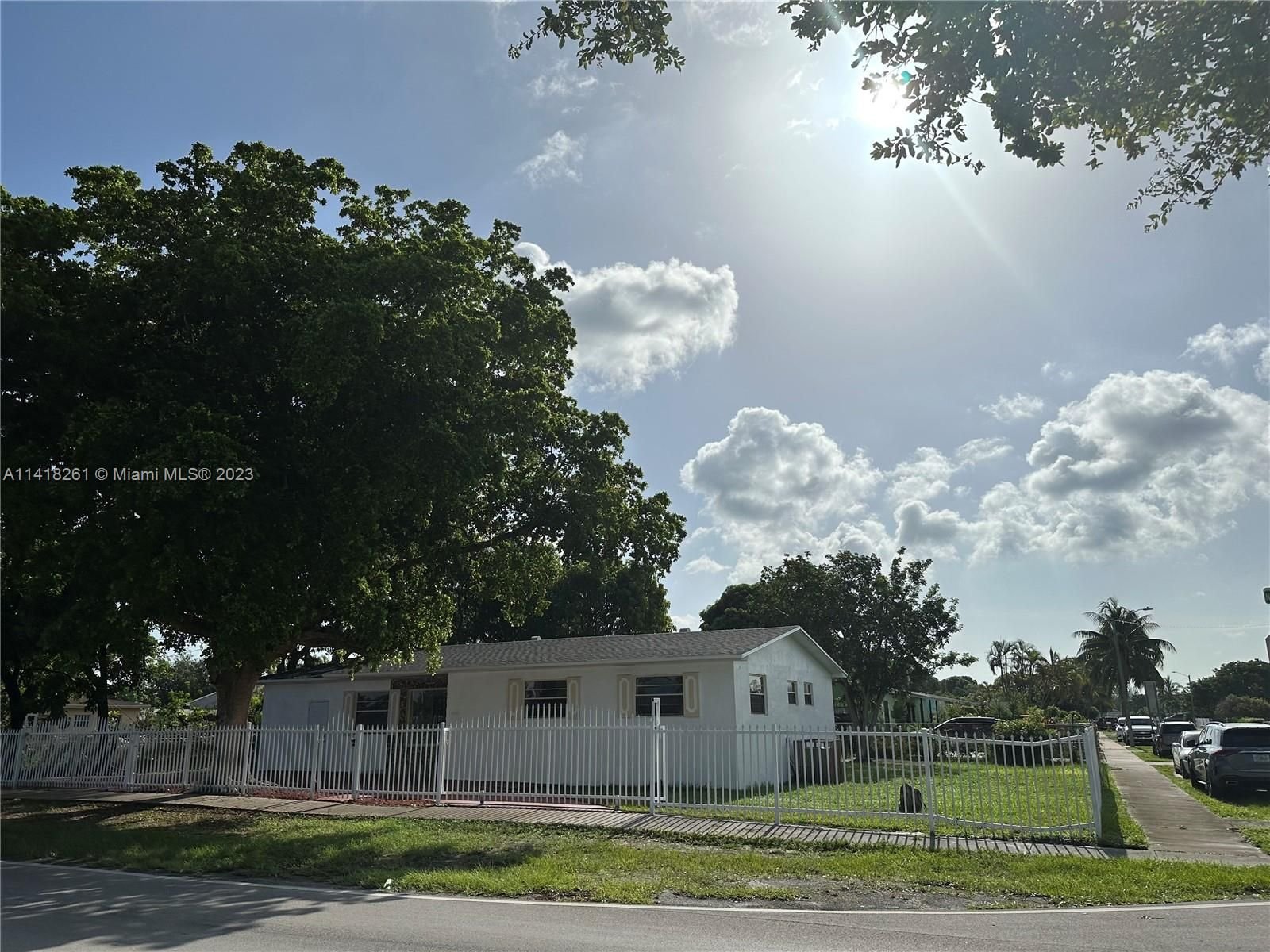 Real estate property located at 15801 32nd Ave, Miami-Dade County, Miami Gardens, FL