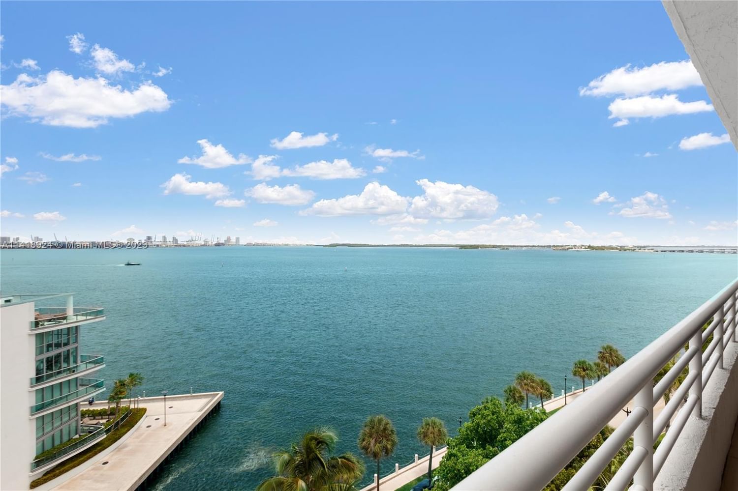 Real estate property located at 1402 Brickell Bay Dr #901, Miami-Dade County, COMMODORE BAY CONDO, Miami, FL