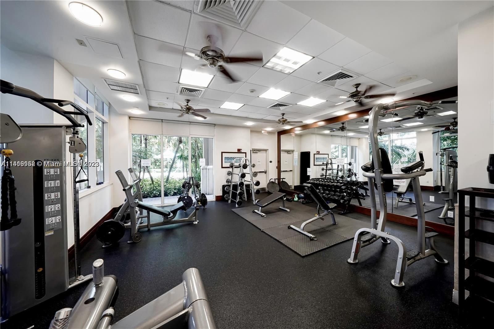Real estate property located at 19501 Country Club Dr #1206, Miami-Dade County, Aventura, FL