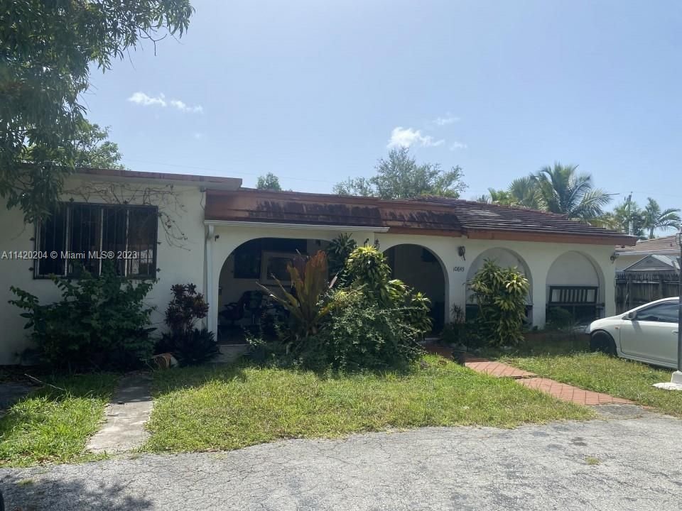 Real estate property located at 10845 Peachtree Dr, Miami-Dade County, Miami, FL