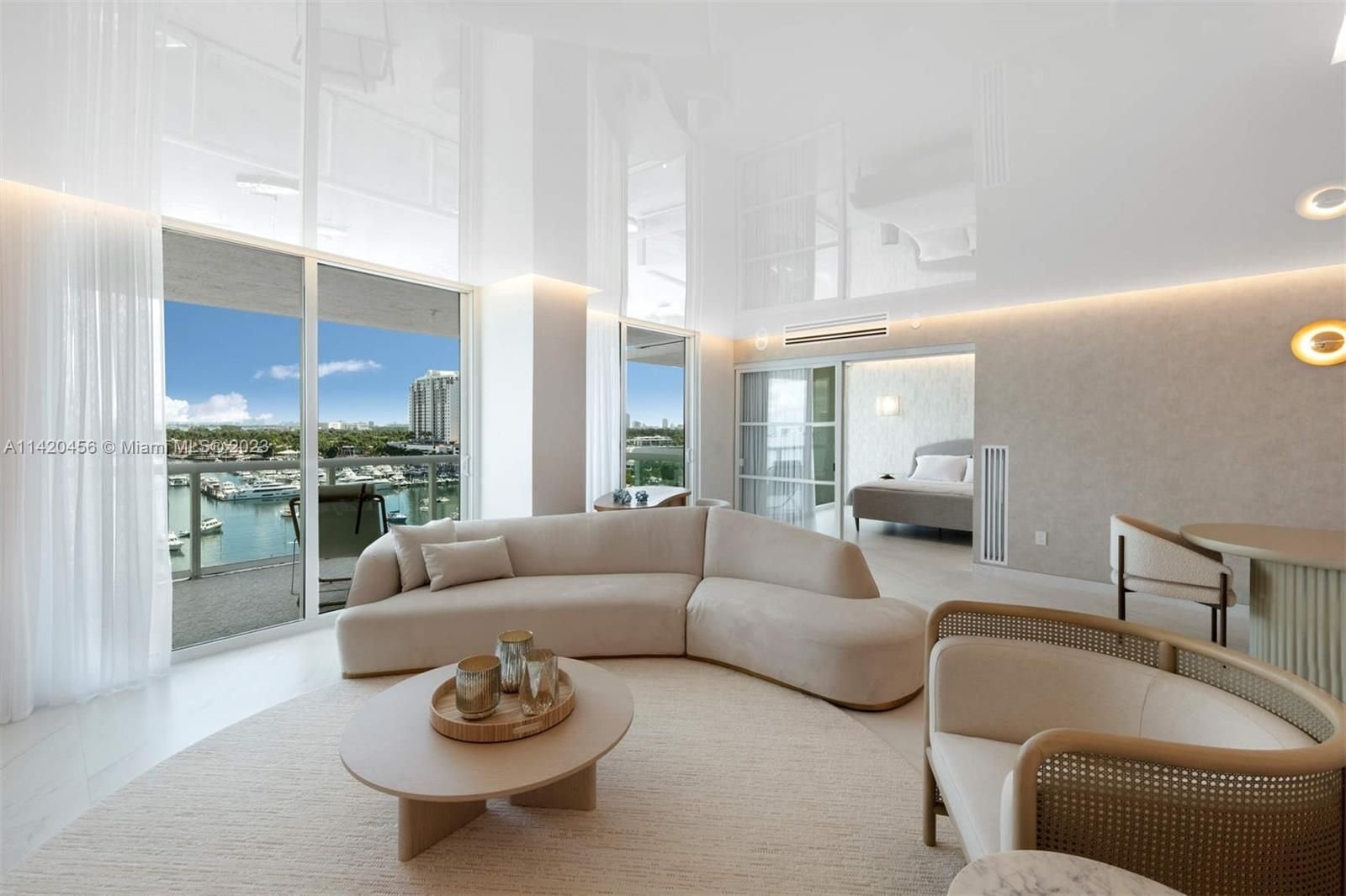 Real estate property located at 10 Venetian Way #1102, Miami-Dade County, THE GRAND VENETIAN CONDO, Miami Beach, FL