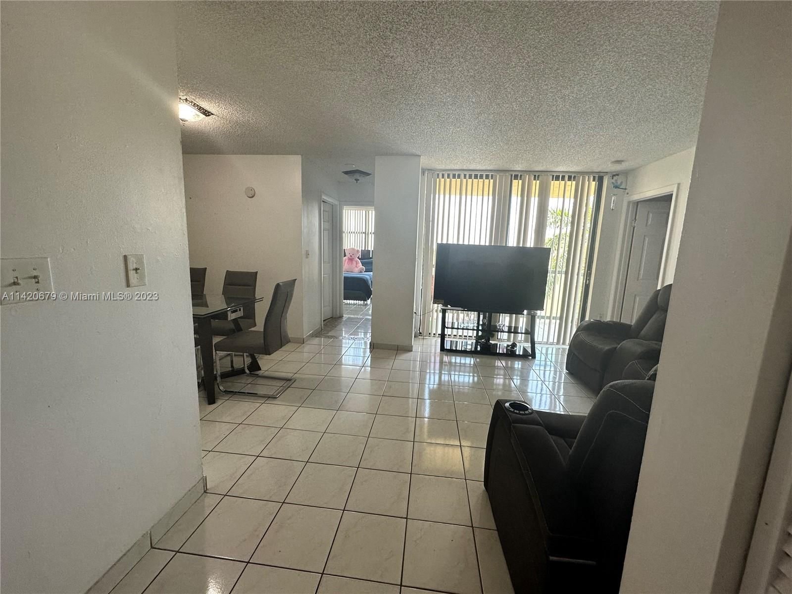 Real estate property located at 11790 18th St #524-3, Miami-Dade County, Miami, FL