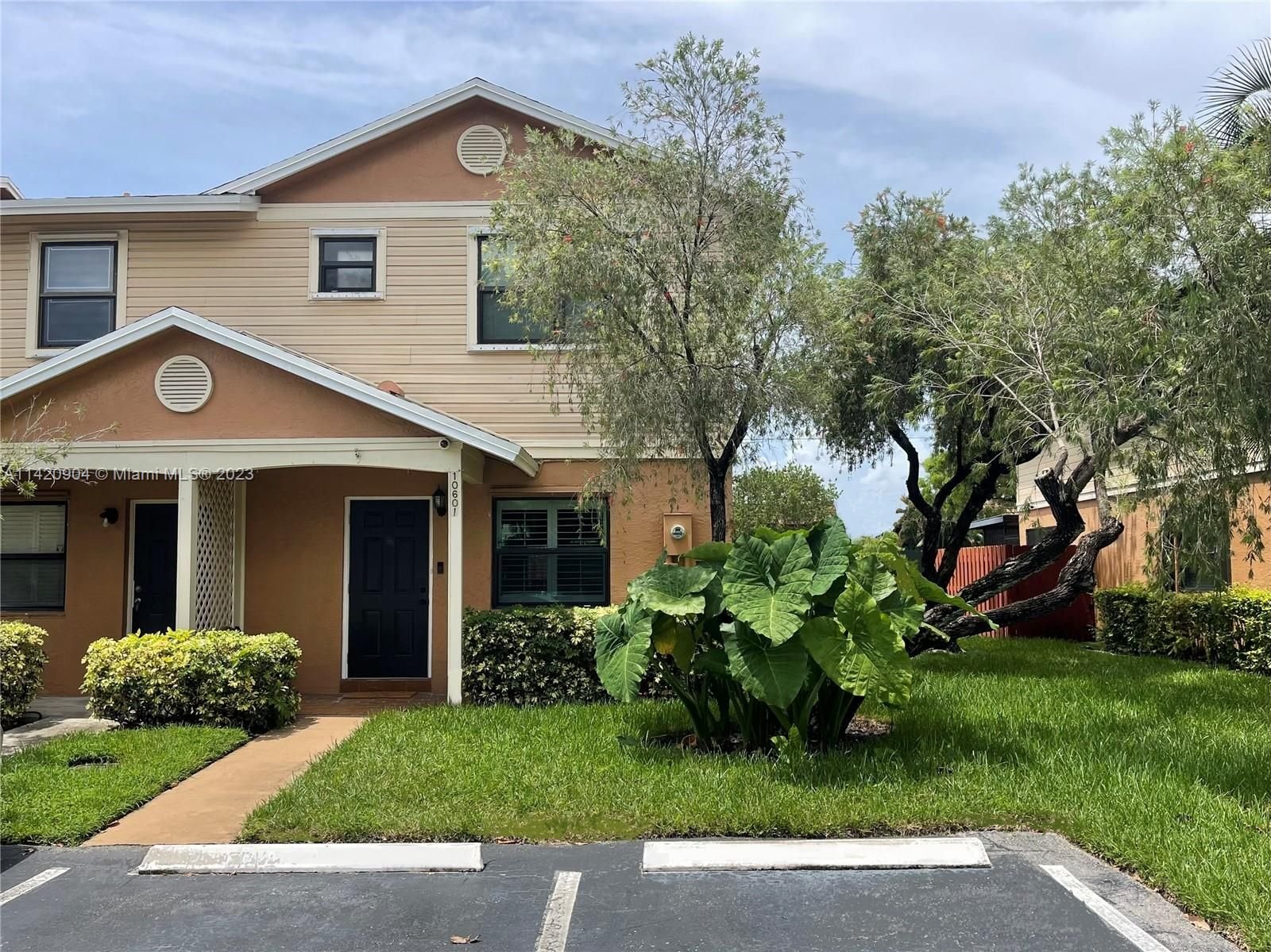 Real estate property located at 10601 8th St, Broward County, Pembroke Pines, FL