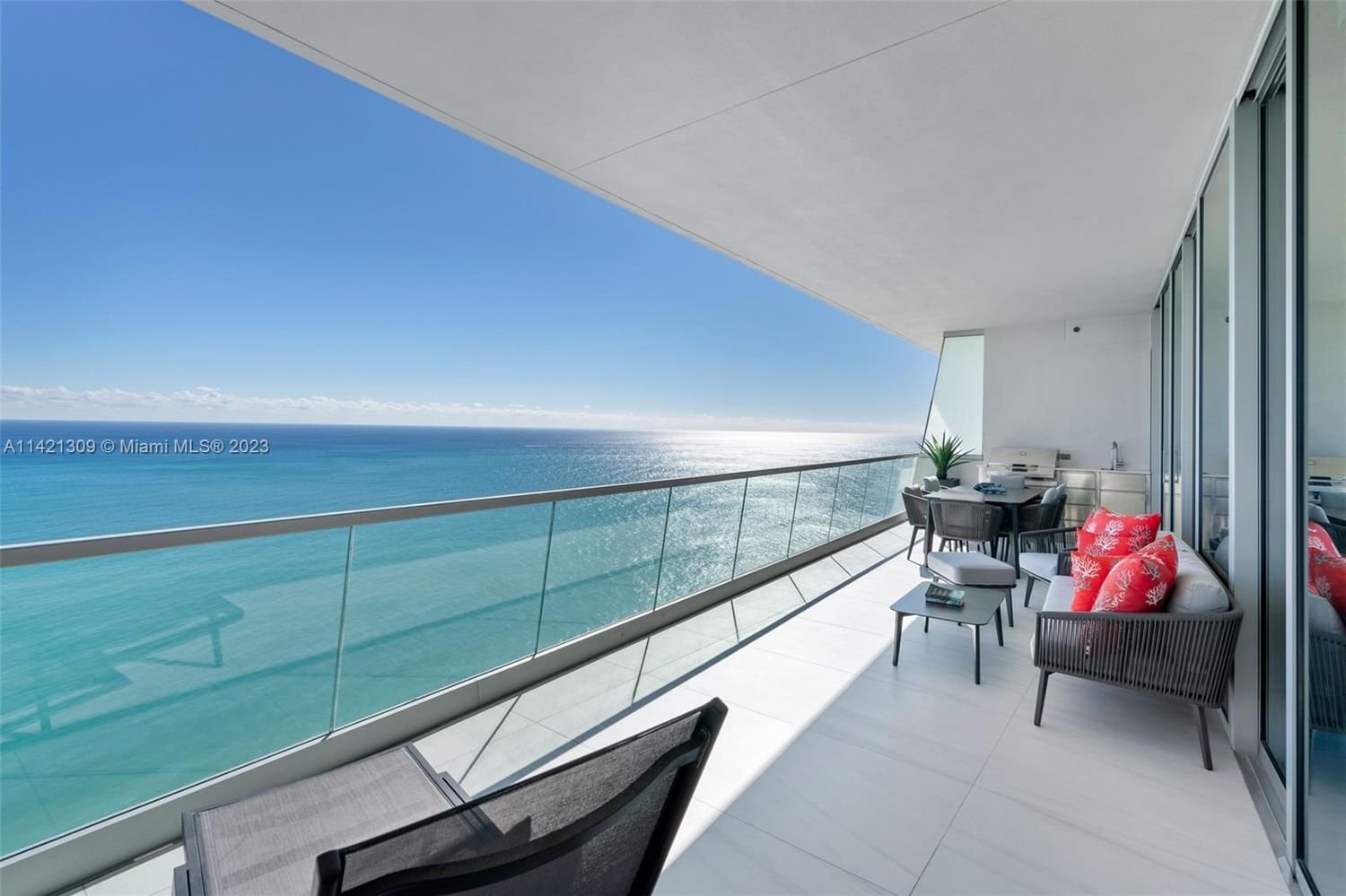 Real estate property located at 18501 Collins Ave #3403, Miami-Dade County, Turnberry Ocean Club, Sunny Isles Beach, FL