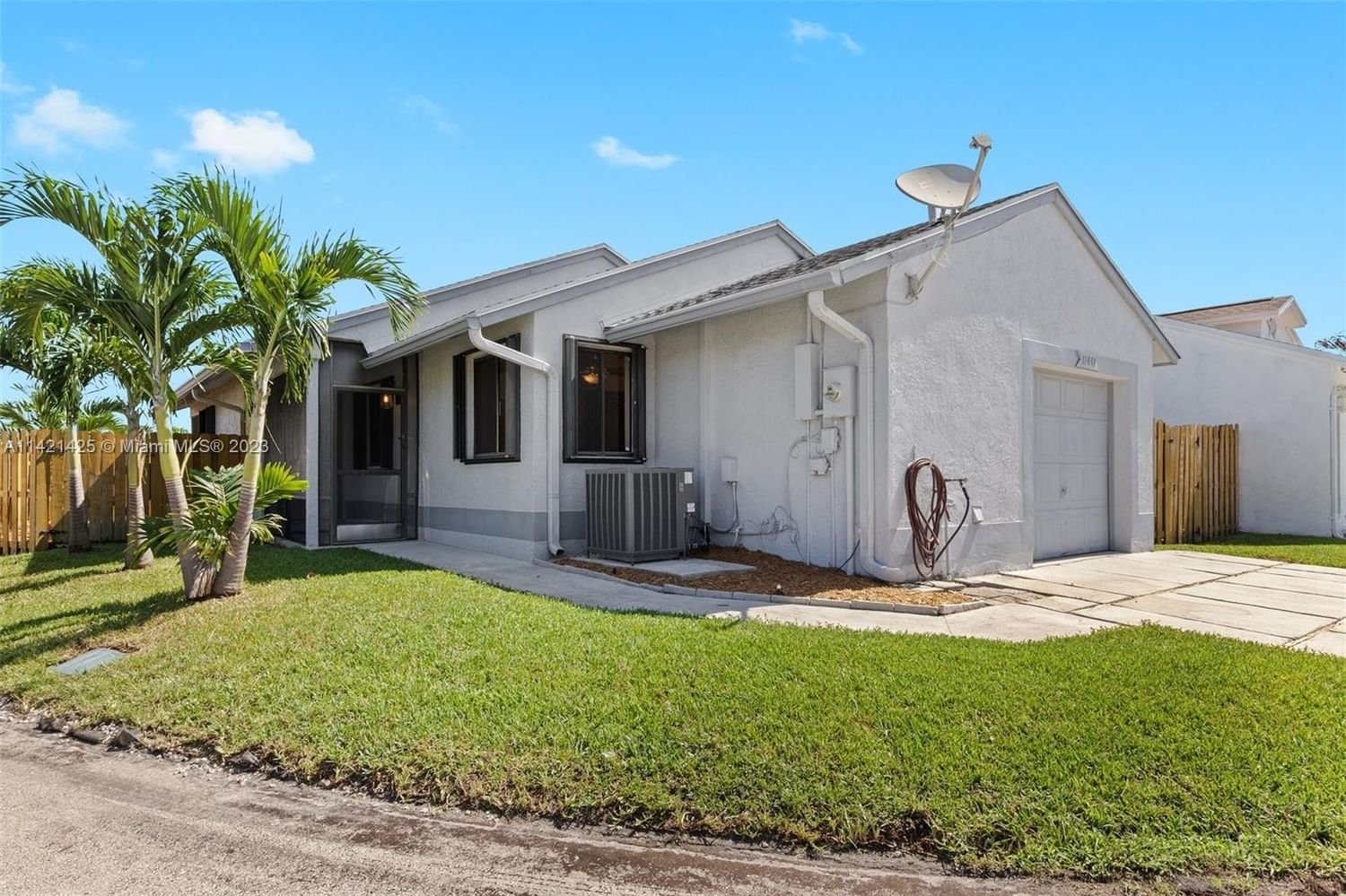 Real estate property located at 11031 12th Ct, Broward County, Pembroke Pines, FL