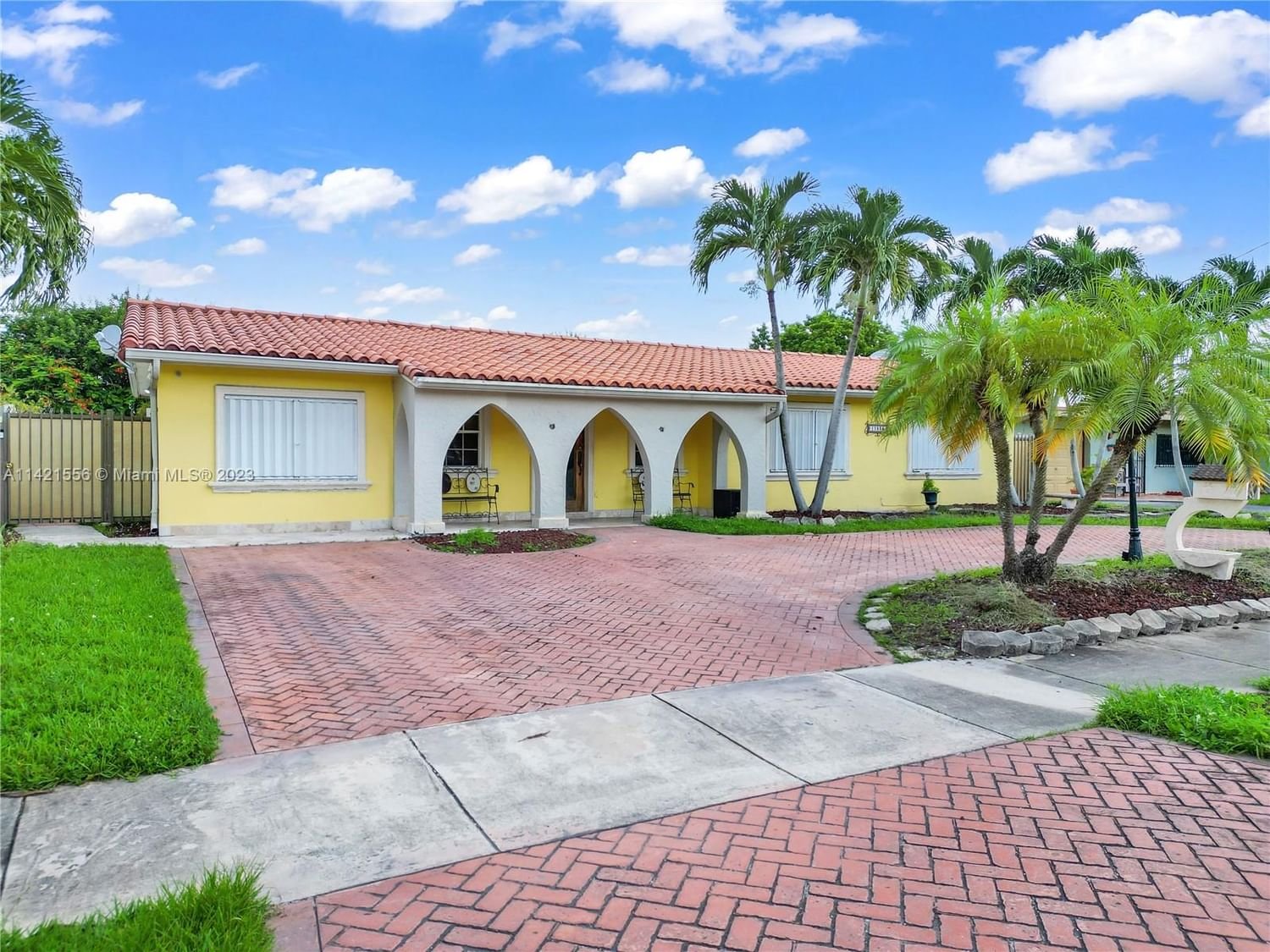 Real estate property located at 11835 37th St, Miami-Dade County, SOUTHERN ESTS, Miami, FL
