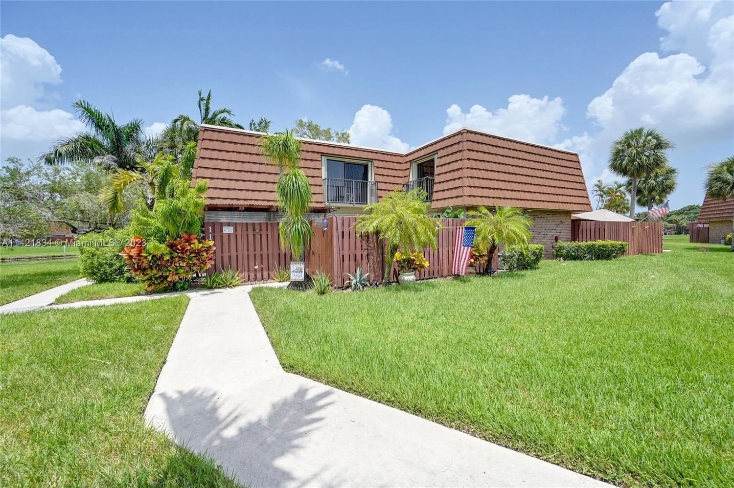 Real estate property located at 11917 12th Ct, Broward County, Davie, FL