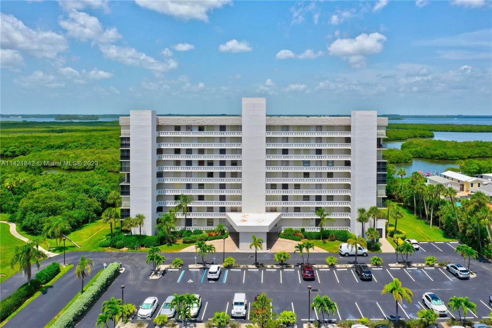 Real estate property located at 5059 Highway A1a #902, St Lucie County, BRYN MAWR OCEAN TOWERS, A, Hutchinson Island, FL