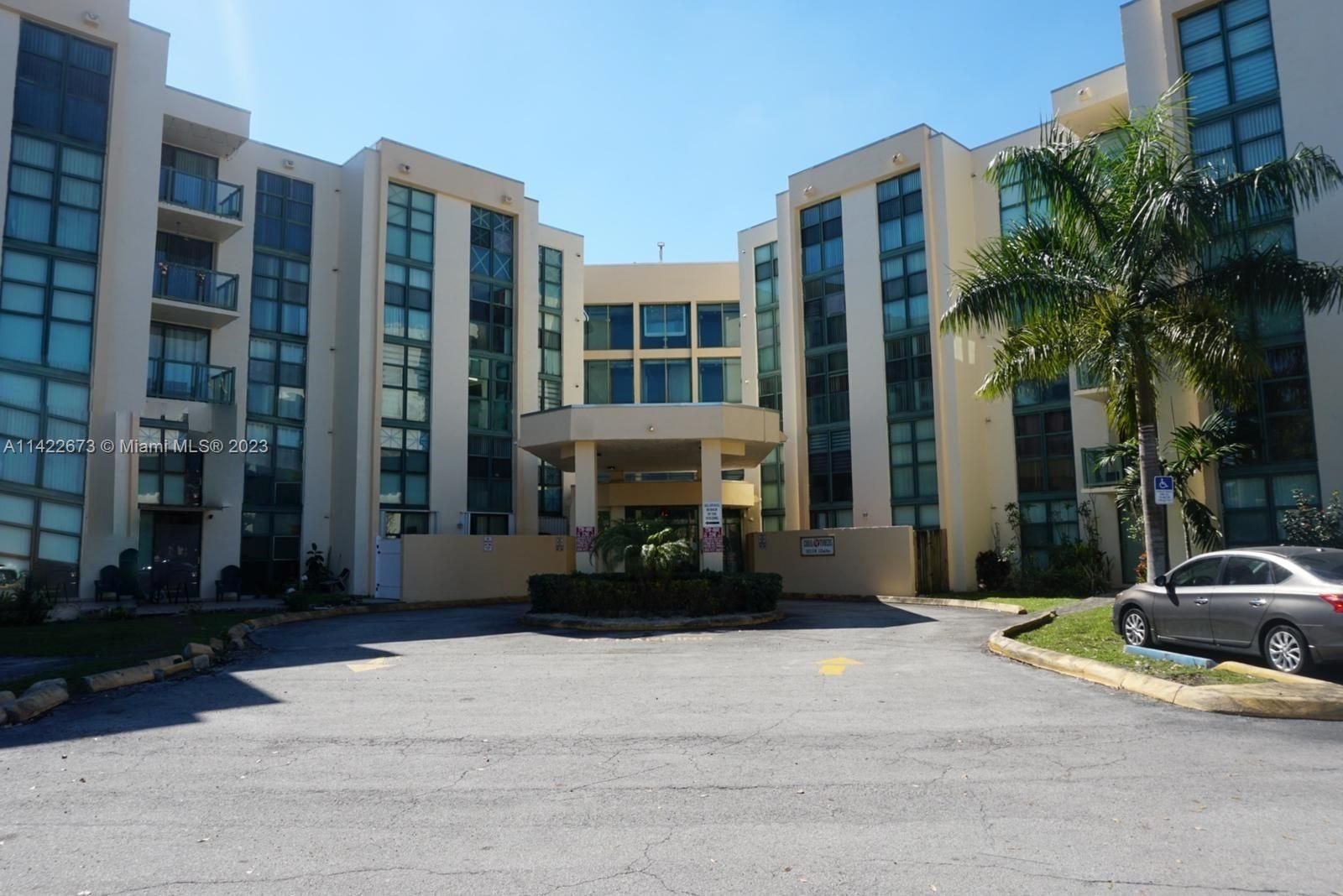 Real estate property located at 11780 18th St #303-2, Miami-Dade County, INTERNATIONAL PARK I COND, Miami, FL