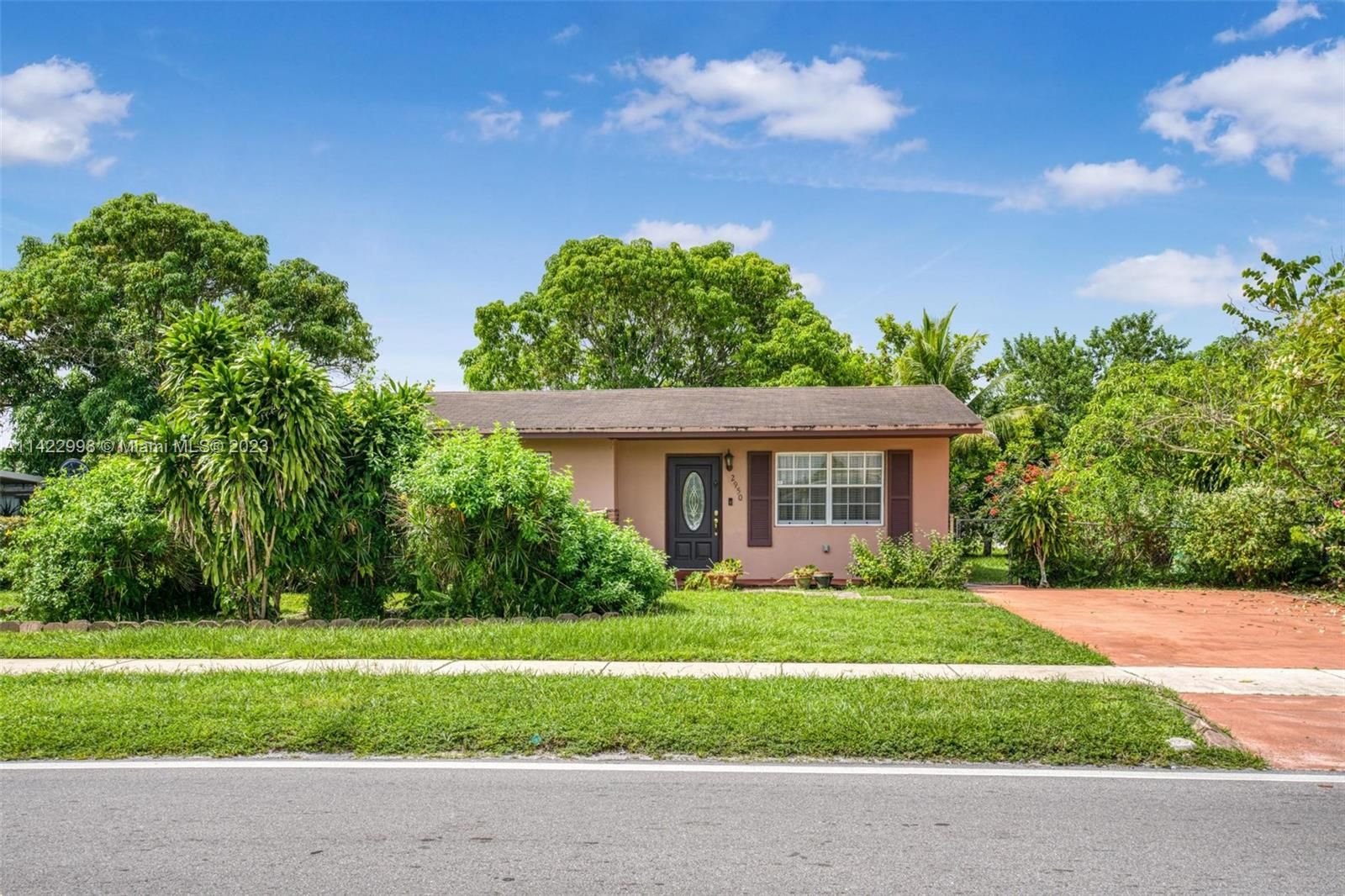 Real estate property located at 2950 211th St, Miami-Dade County, Miami Gardens, FL