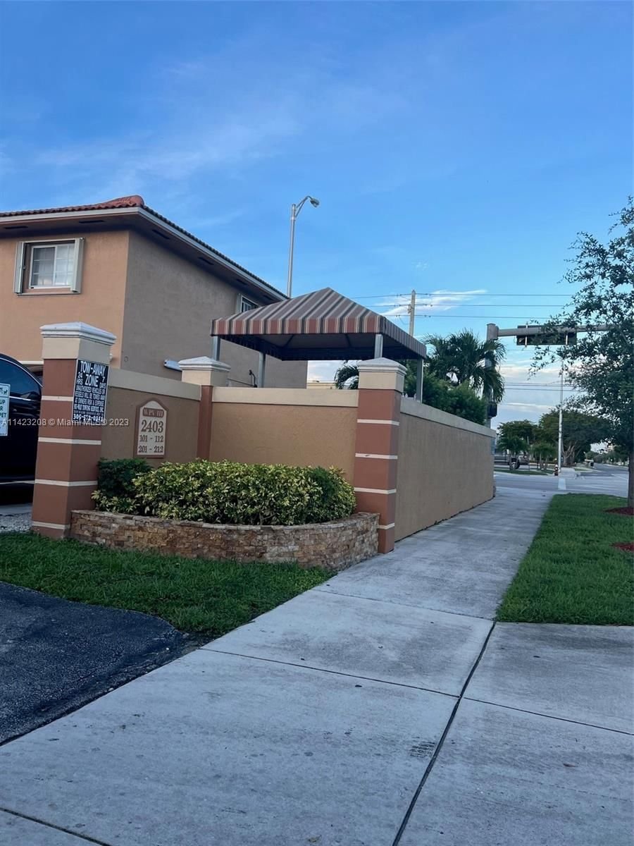Real estate property located at 2403 76th St #110, Miami-Dade County, Hialeah, FL