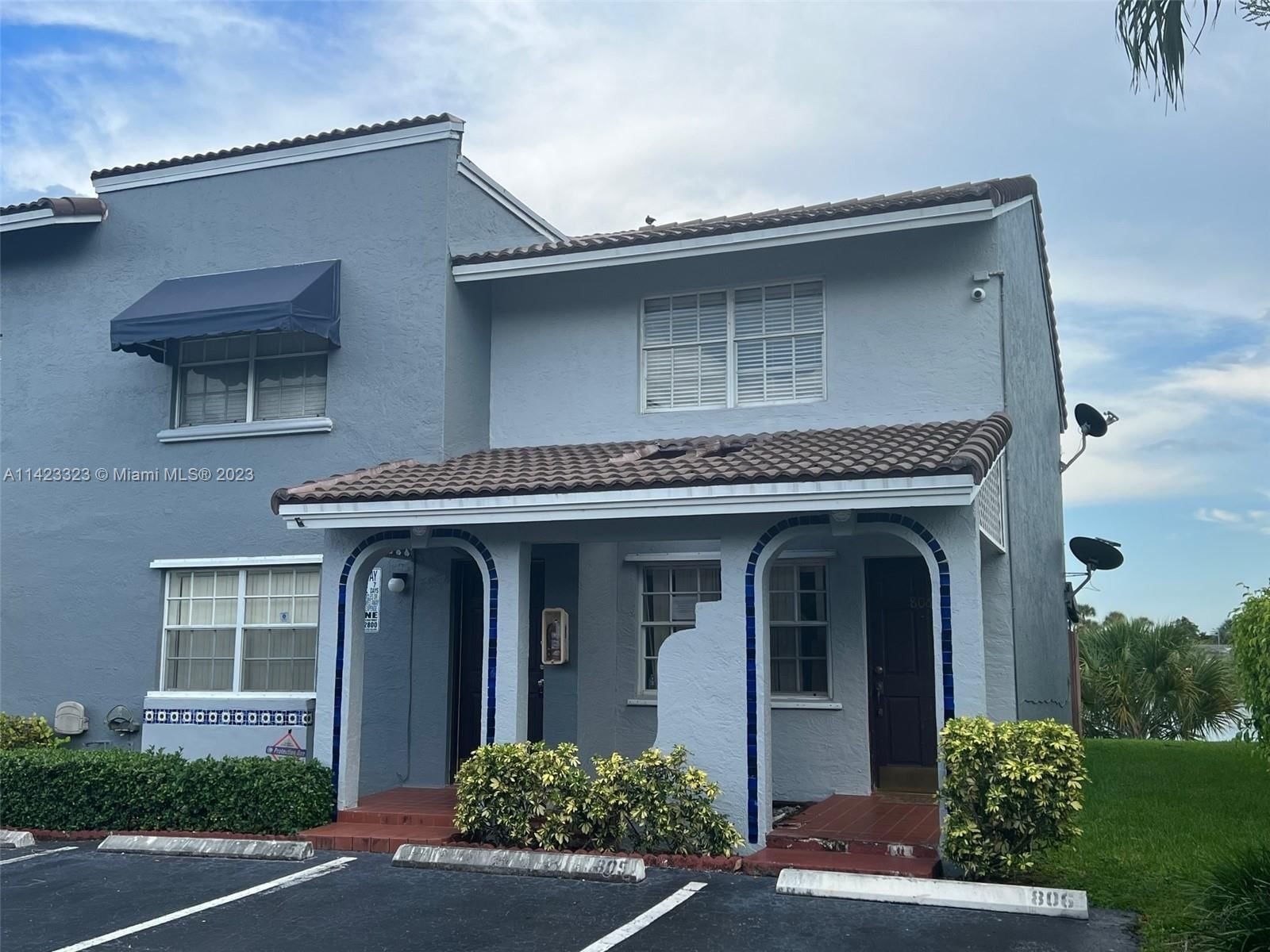 Real estate property located at 6940 173rd Dr #805, Miami-Dade County, LAGO DEL REY CONDO, Hialeah, FL