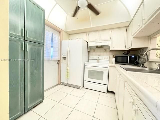 Real estate property located at 4805 35th St #616, Broward County, LOTUS GARDENS CONDO, Lauderdale Lakes, FL