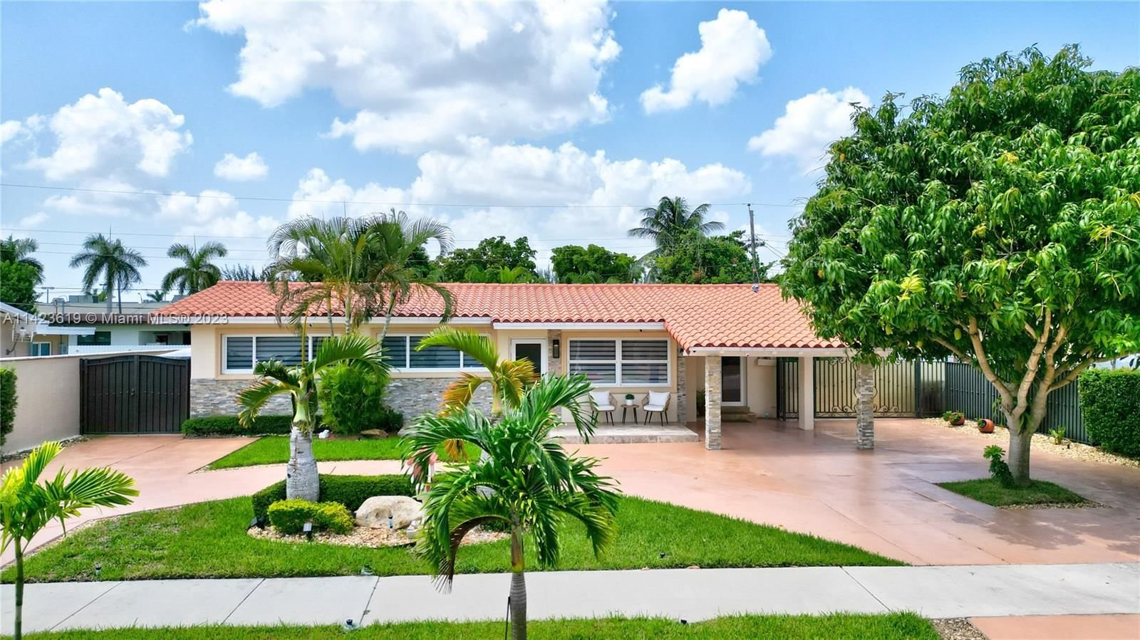 Real estate property located at 1084 W 50th Pl, Miami-Dade County, Hialeah, FL