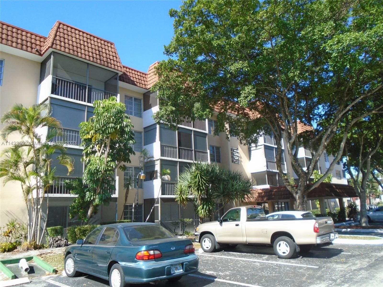 Real estate property located at 4156 INVERRARY DR #411, Broward County, MANORS OF INVERRARY I-3, Lauderhill, FL
