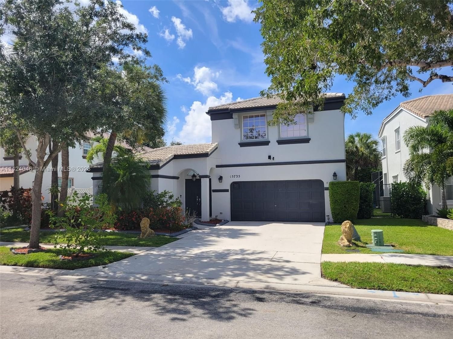 Real estate property located at 15735 11th St, Broward County, TOWNGATE, Pembroke Pines, FL