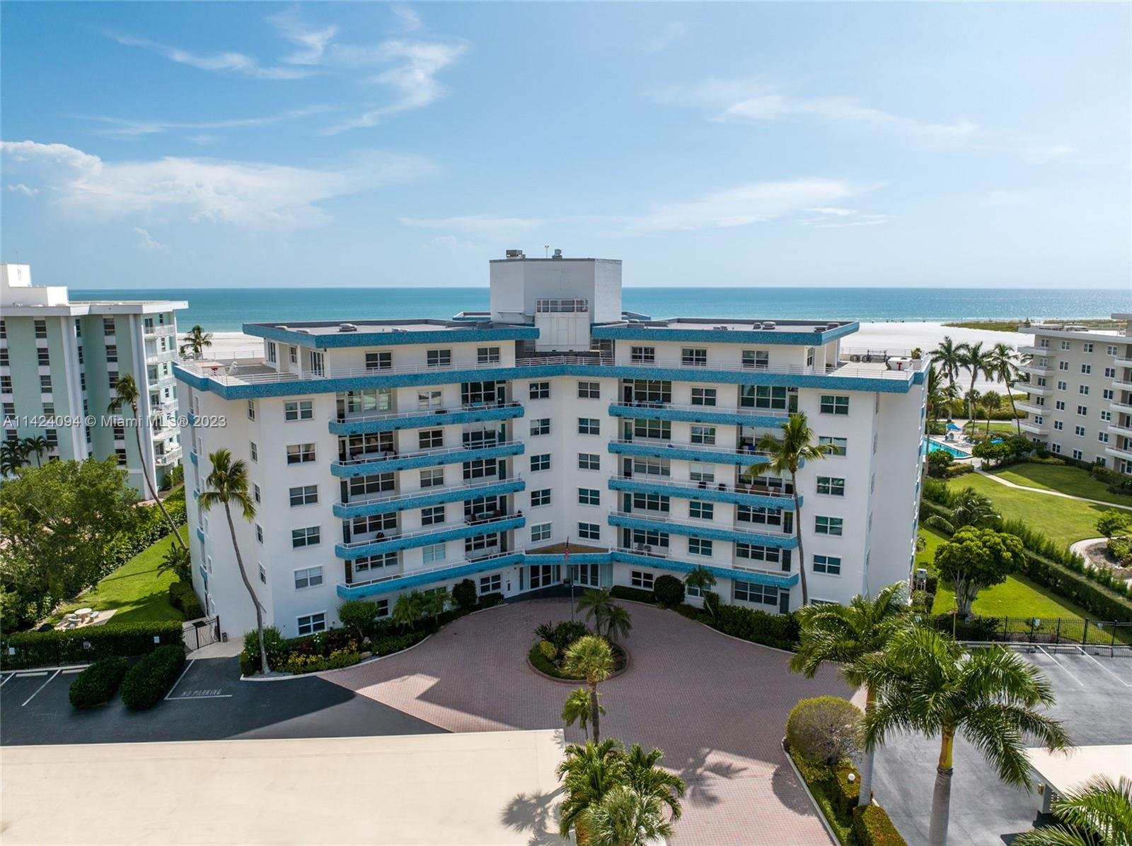 Real estate property located at 220 Seaview Court #313, Collier County, SUNSET HOUSE, Marco Island, FL