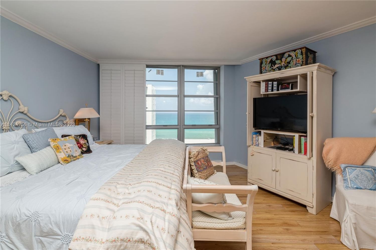 Real estate property located at 5660 Collins Ave #14B, Miami-Dade County, Miami Beach, FL