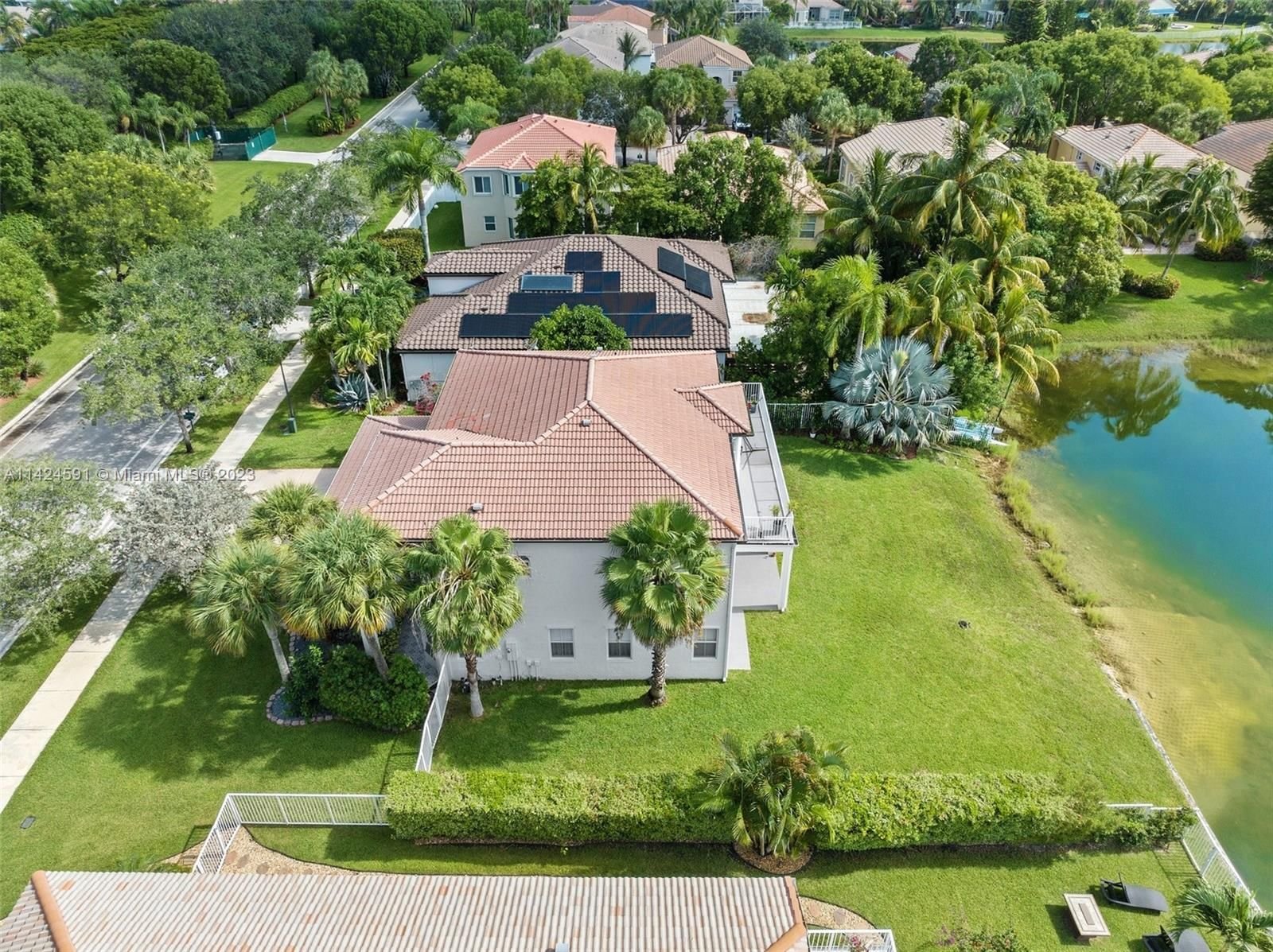 Real estate property located at 5275 171st Ave, Broward County, Miramar, FL