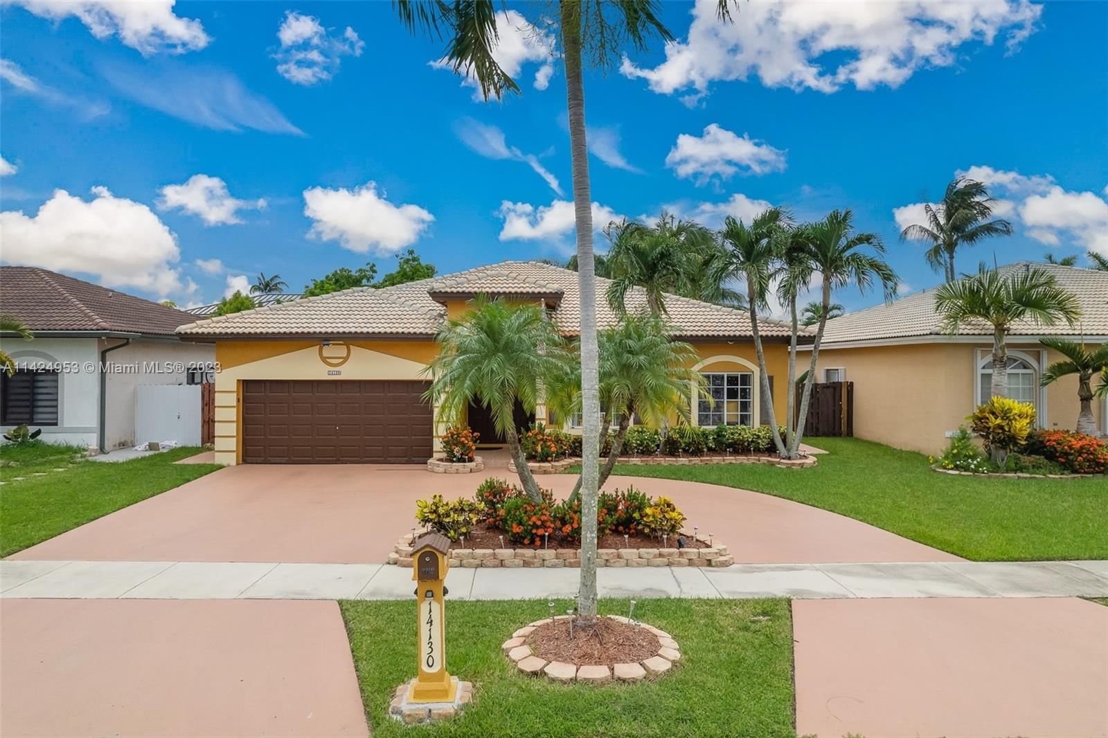 Real estate property located at 14130 160th Ct, Miami-Dade County, Miami, FL