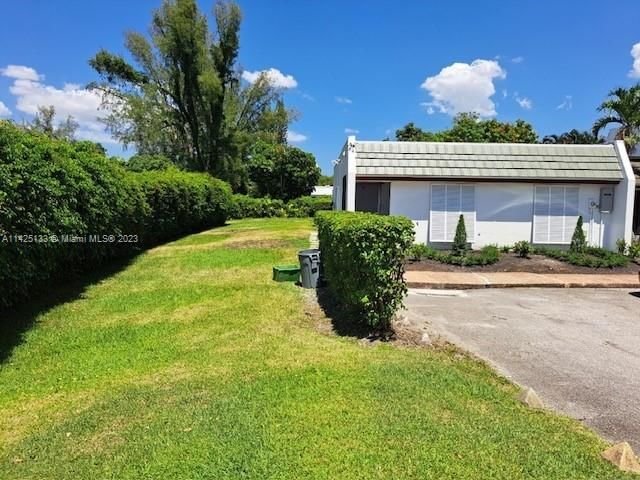 Real estate property located at 7439 Twin Sabal Dr #7439, Miami-Dade County, Miami Lakes, FL