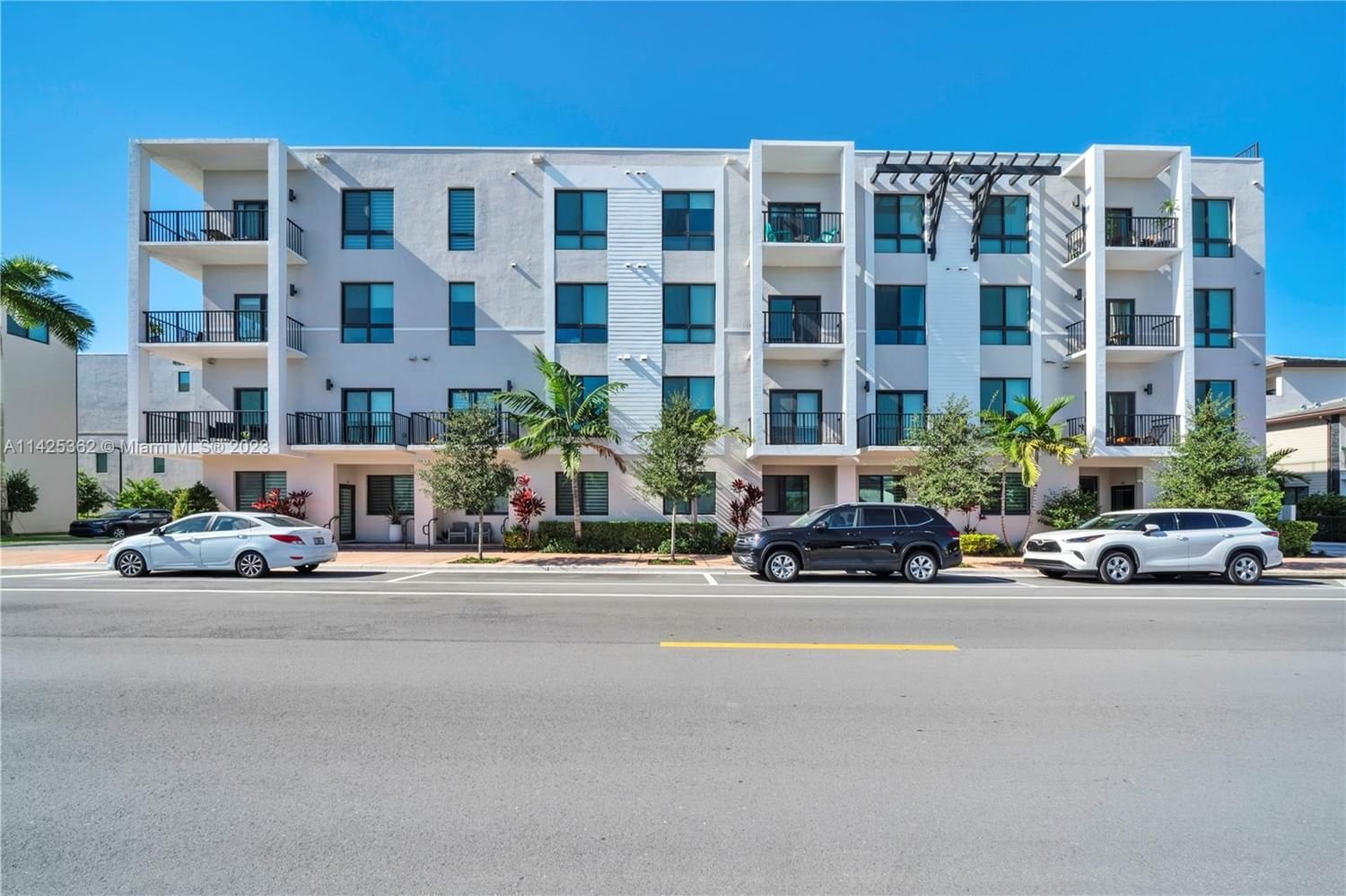 Real estate property located at 4700 84th Ave #31, Miami-Dade County, URBANA AT THE RESIDENCES, Doral, FL