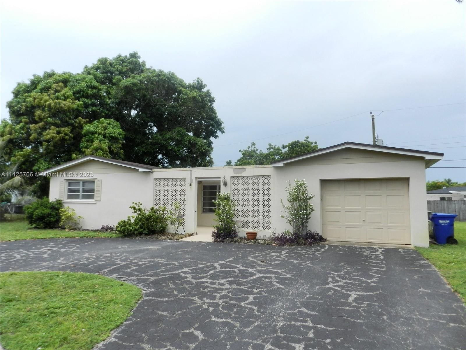 Real estate property located at 7710 3rd St, Broward County, Pembroke Pines, FL