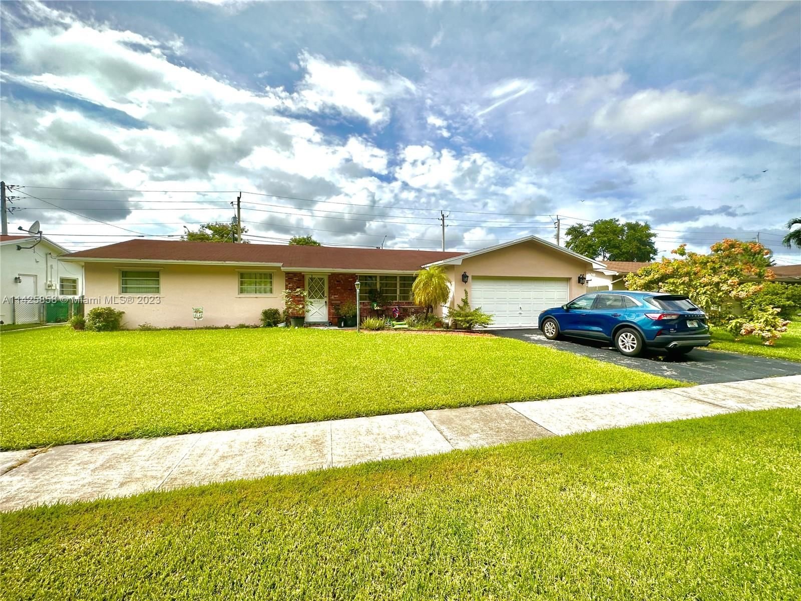 Real estate property located at 8953 49th St, Broward County, Cooper City, FL