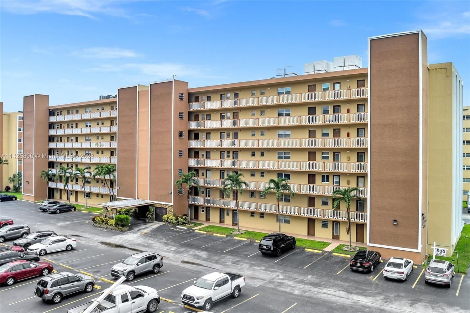 Real estate property located at 500 12th Ave #603, Broward County, Hallandale Beach, FL