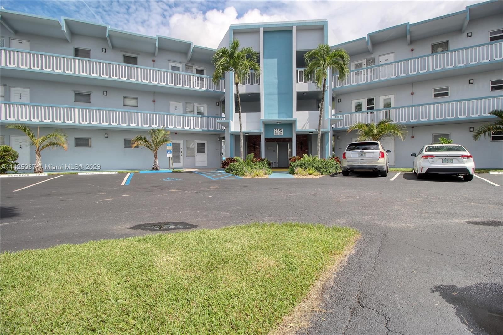 Real estate property located at 2223 Park Ln #101, Broward County, Hollywood, FL