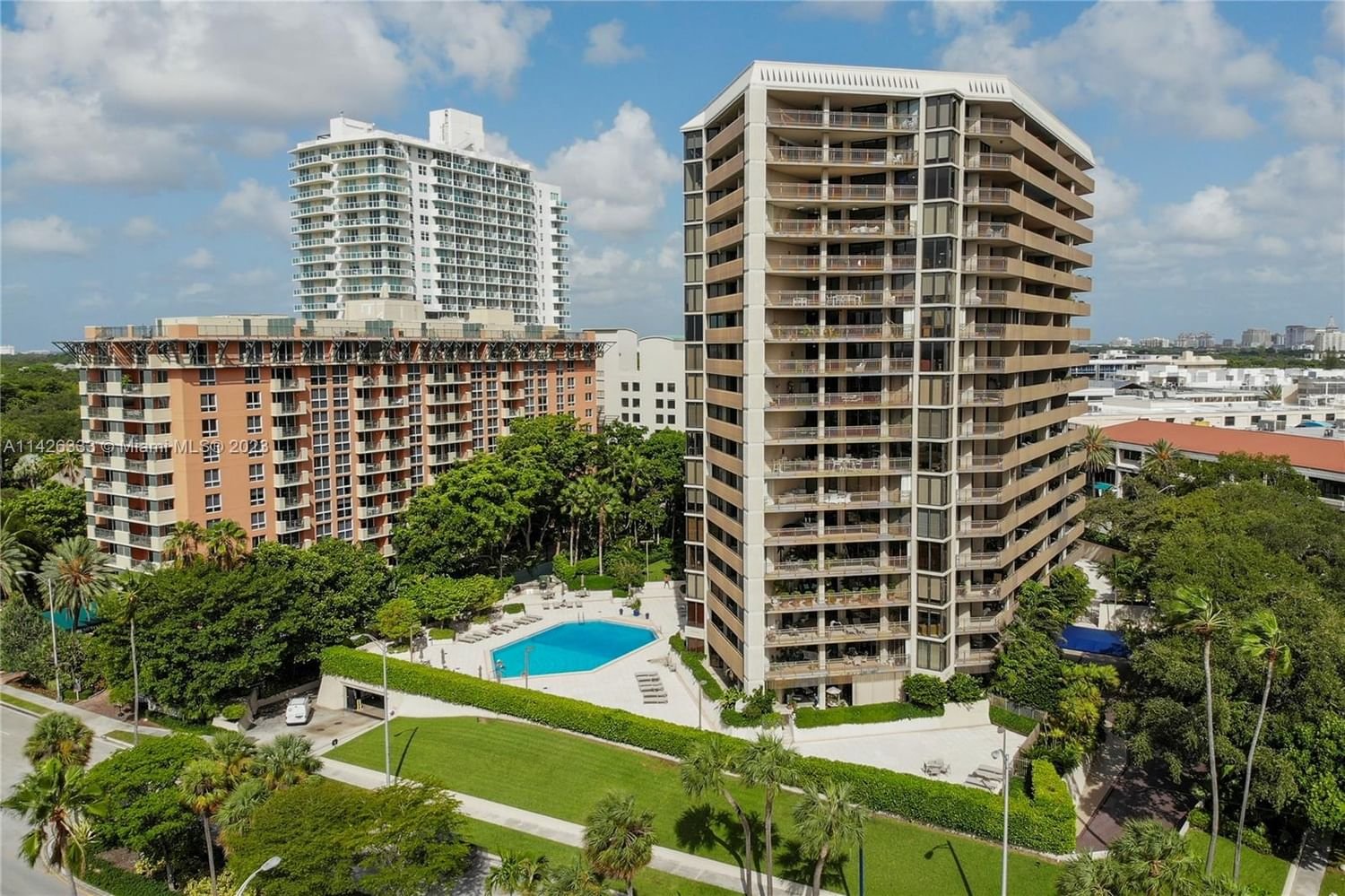 Real estate property located at 2901 Bayshore Dr #7B, Miami-Dade County, YACHT HARBOUR CONDO, Miami, FL