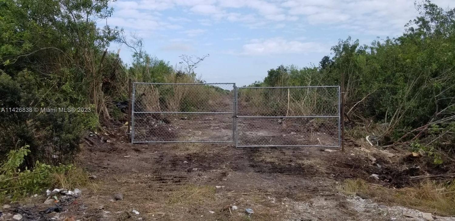 Real estate property located at 33250 122 Ave, Miami-dade County, Homestead, FL
