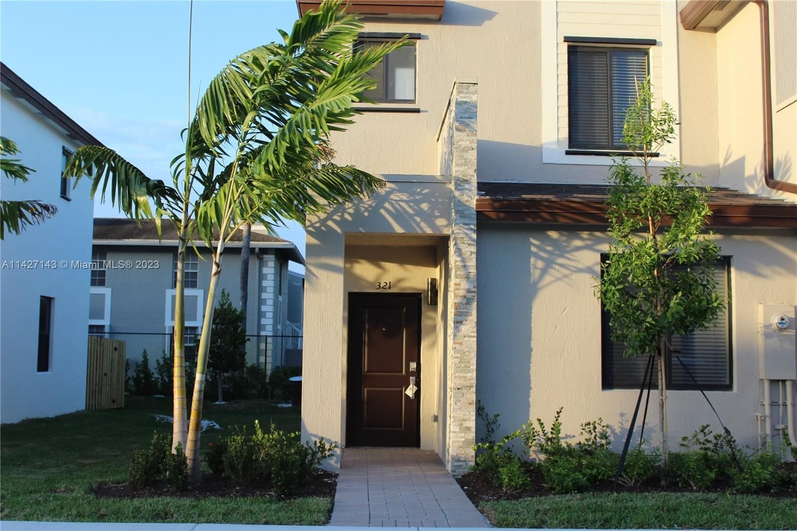 Real estate property located at 321 208th Ter, Miami-Dade County, Miami, FL