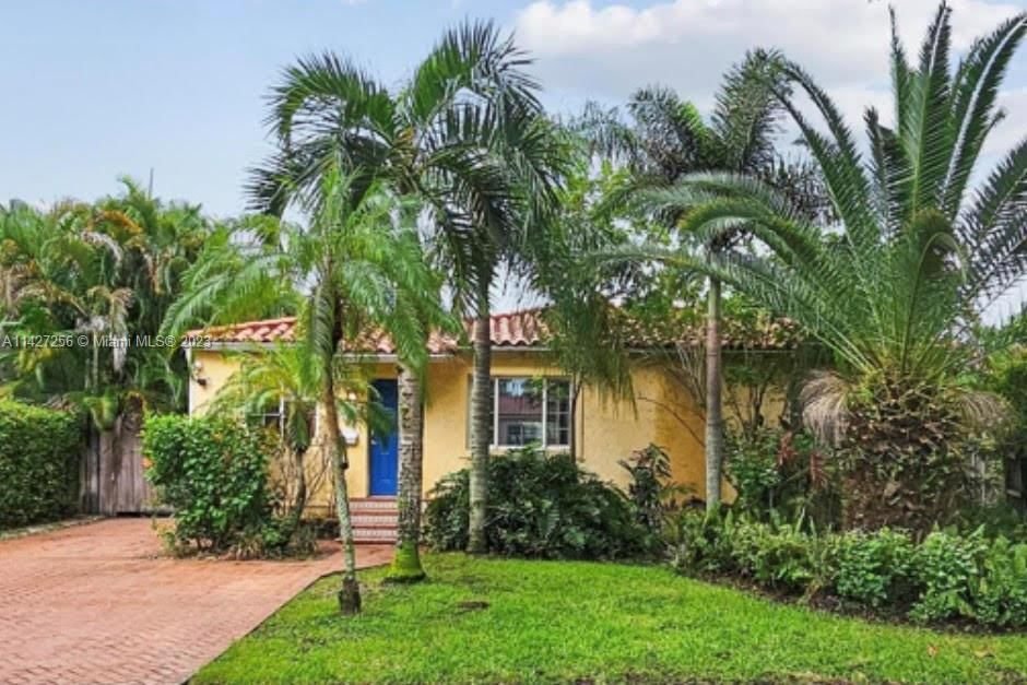 Real estate property located at 557 La Villa Dr, Miami-Dade County, Miami Springs, FL