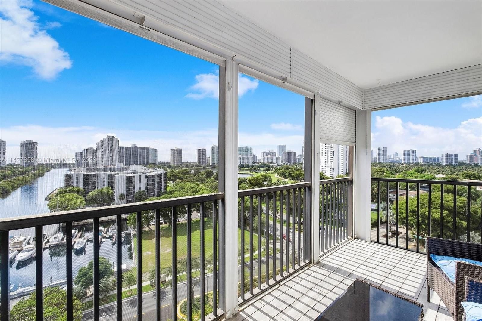 Real estate property located at 3375 Country Club Dr #1104, Miami-Dade County, Aventura, FL