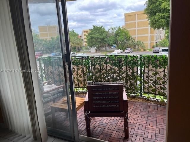 Real estate property located at 9310 Fontainebleau Blvd #210, Miami-Dade County, THE FOUNTAINS OF FONTAINE, Miami, FL