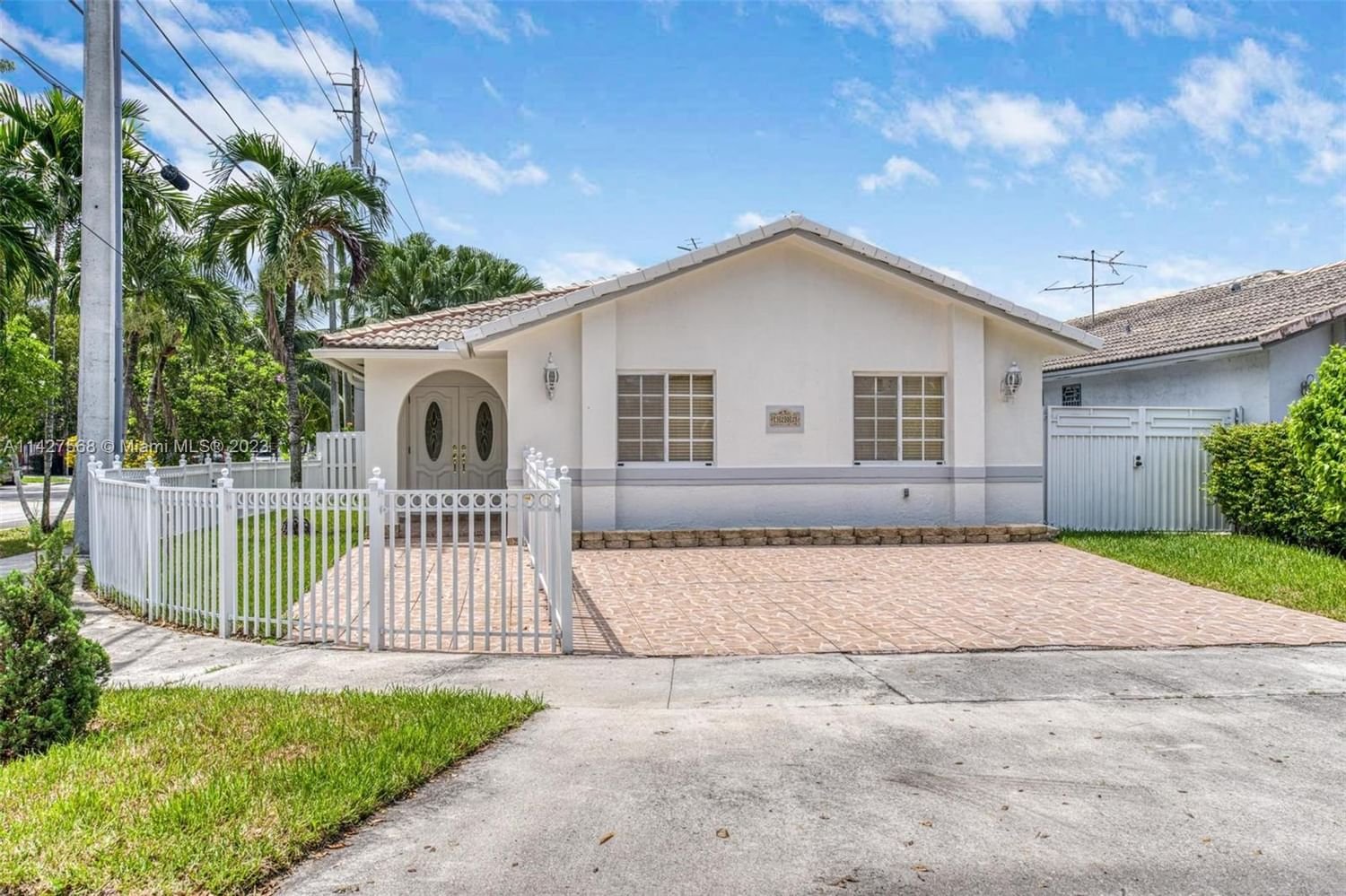 Real estate property located at 3202 77th Pl, Miami-Dade County, Hialeah, FL
