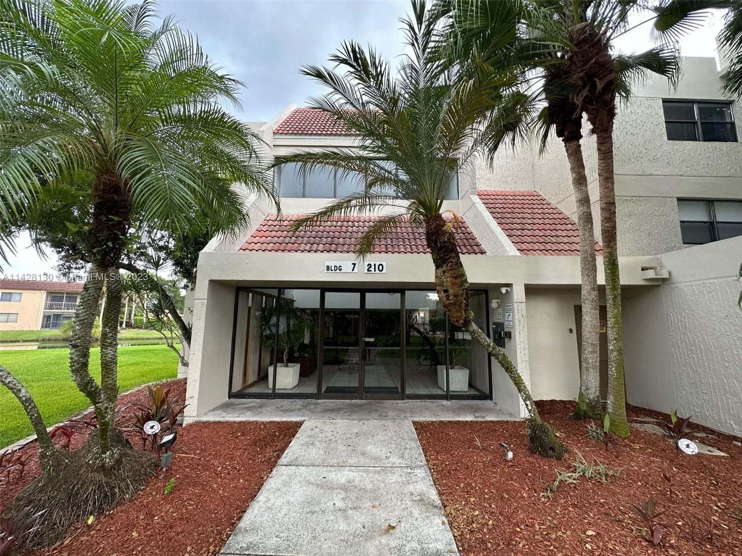 Real estate property located at 210 Lakeview Drive #102, Broward County, Weston, FL