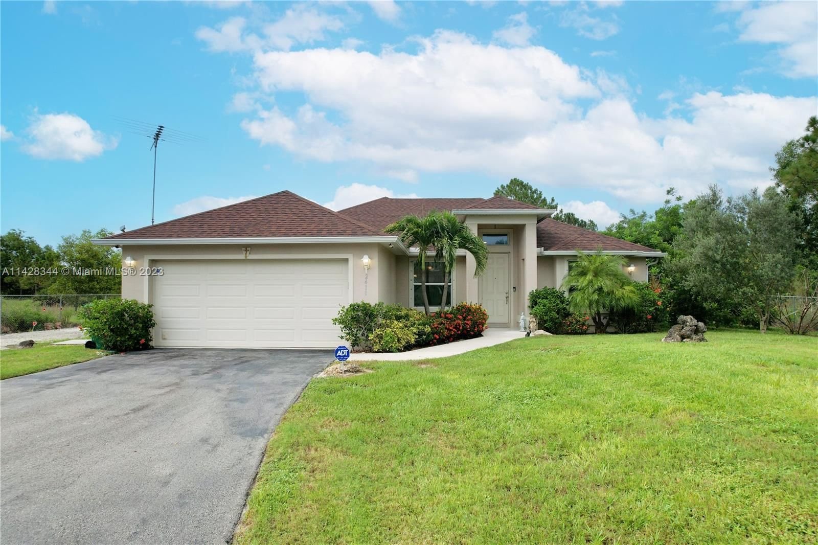 Real estate property located at 2411 54 Ave Ne, Collier County, Naples, FL