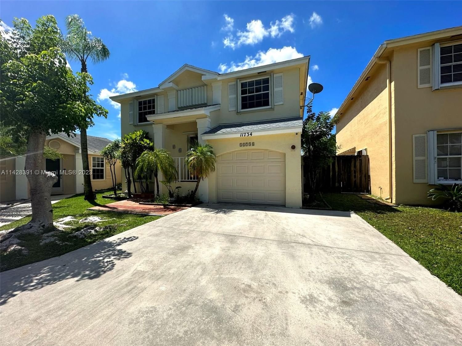 Real estate property located at 11734 99th Ln, Miami-Dade County, AMARETTO 1ST ADDN, Miami, FL