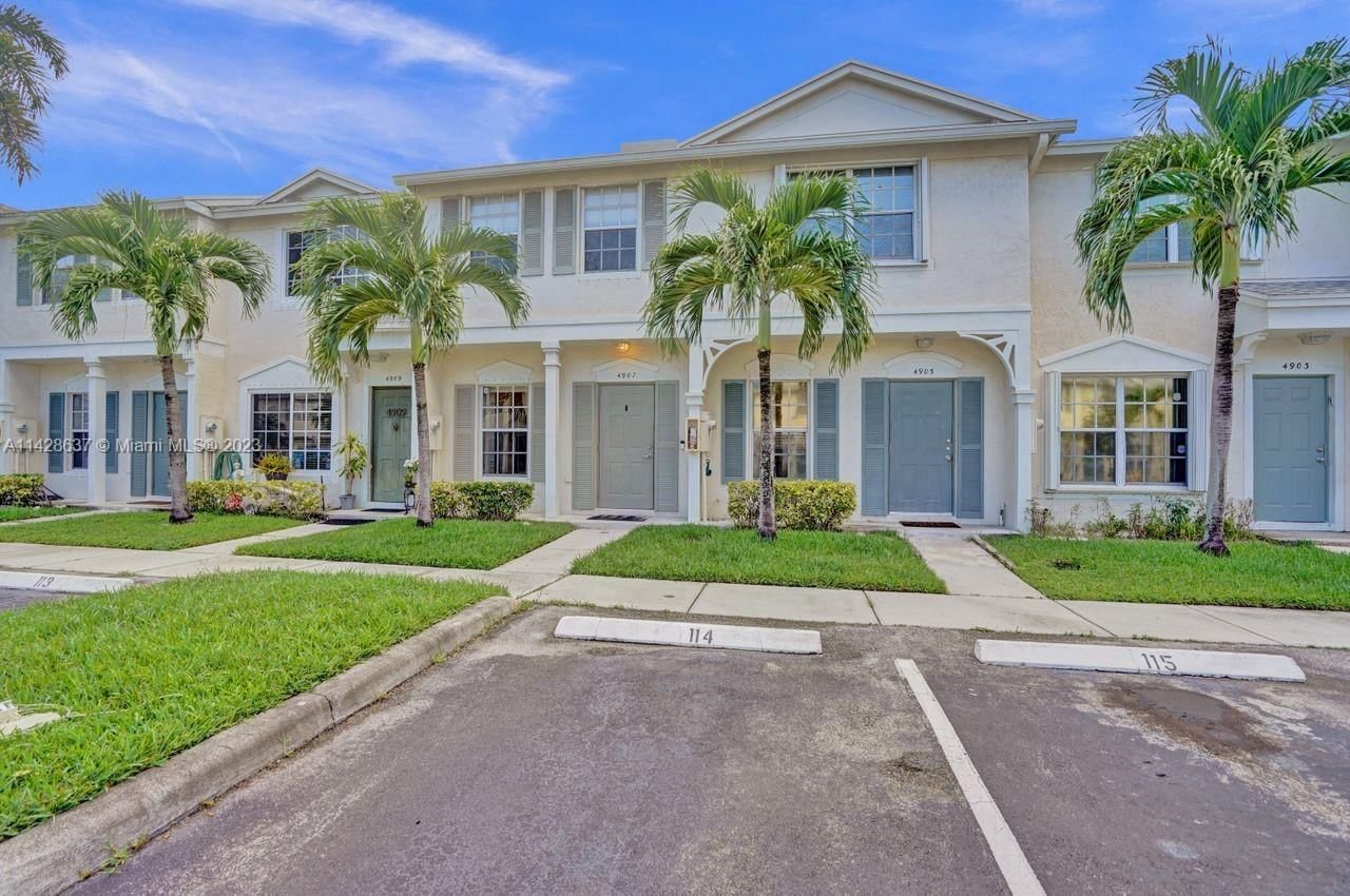 Real estate property located at 4907 31st Ter #114, Broward County, Dania Beach, FL