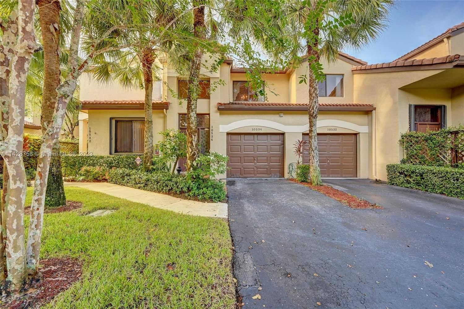 Real estate property located at 10534 10th St C-126, Broward County, Plantation, FL