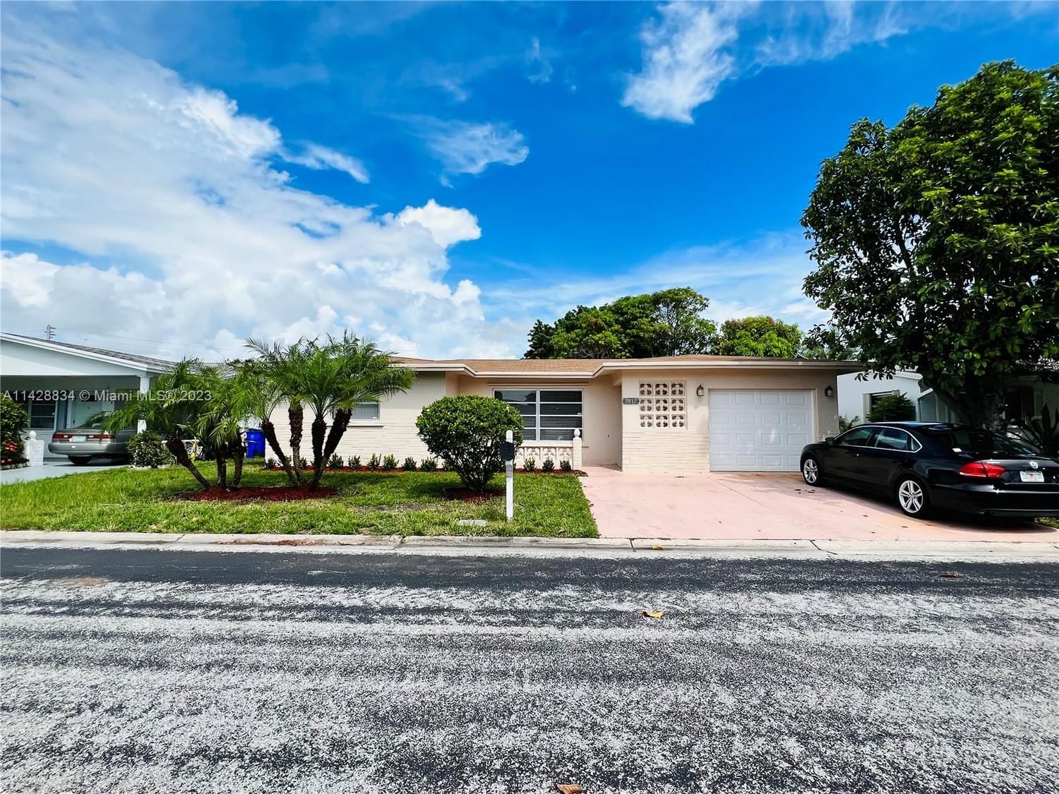 Real estate property located at 1015 74th Ave, Broward County, Margate, FL