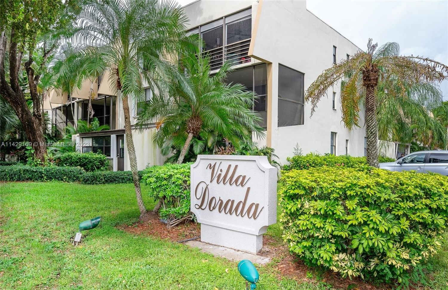 Real estate property located at 20300 Country Club Dr #117-3, Miami-Dade County, VILLA DORADA CONDO NO 2, Aventura, FL