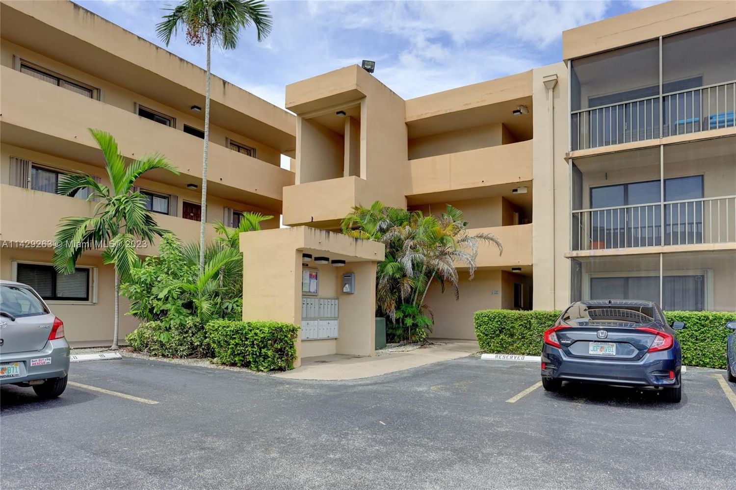 Real estate property located at 8415 107th Ave #315W, Miami-Dade County, Miami, FL