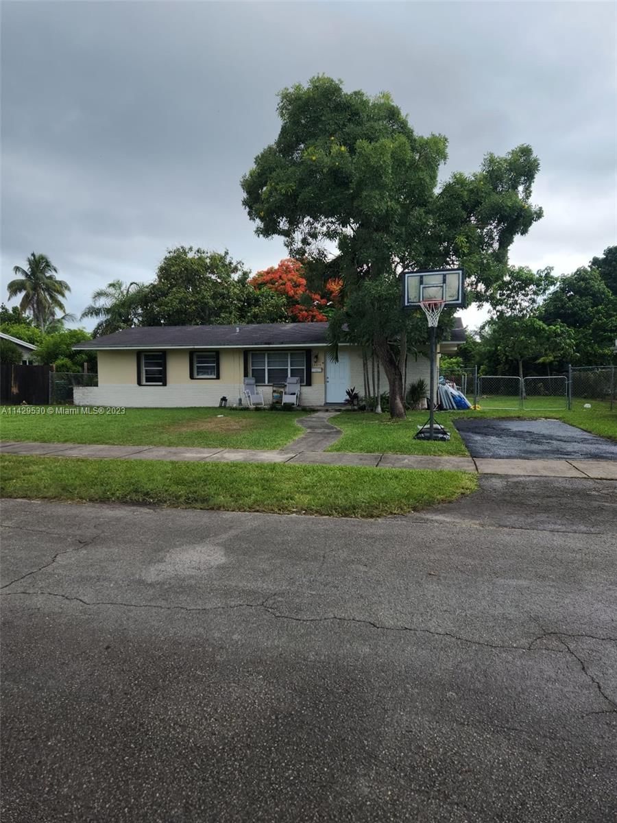 Real estate property located at 15271 102nd Ct, Miami-Dade County, Miami, FL