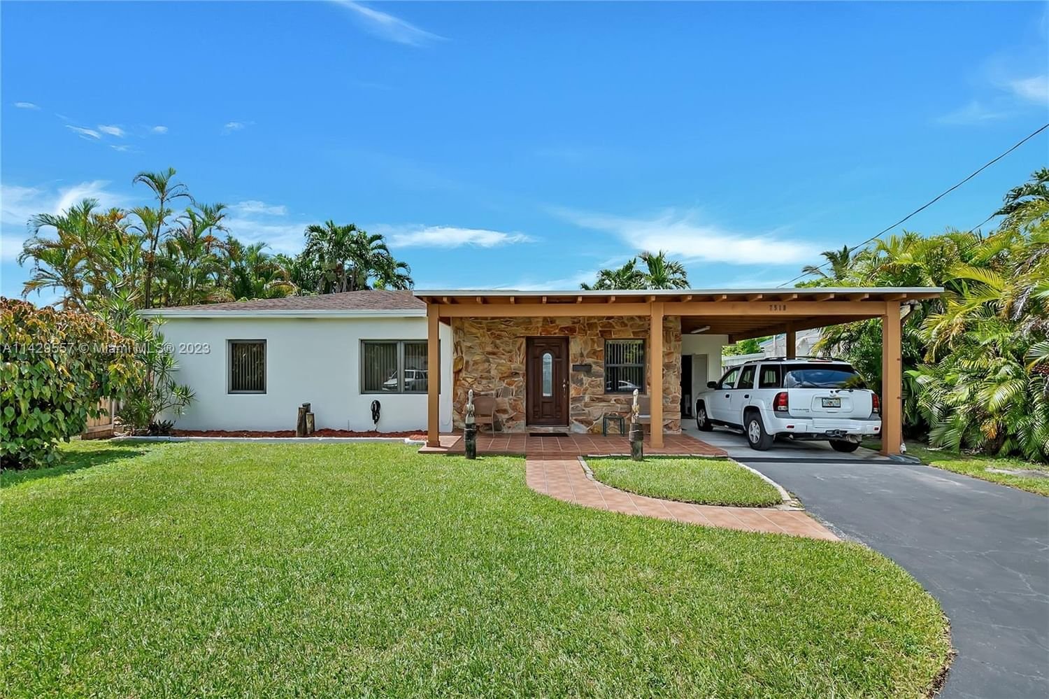 Real estate property located at 7510 32 St, Miami-Dade County, Miami, FL
