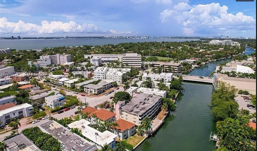 Real estate property located at 4011 Meridian Ave #43, Miami-Dade County, Miami Beach, FL