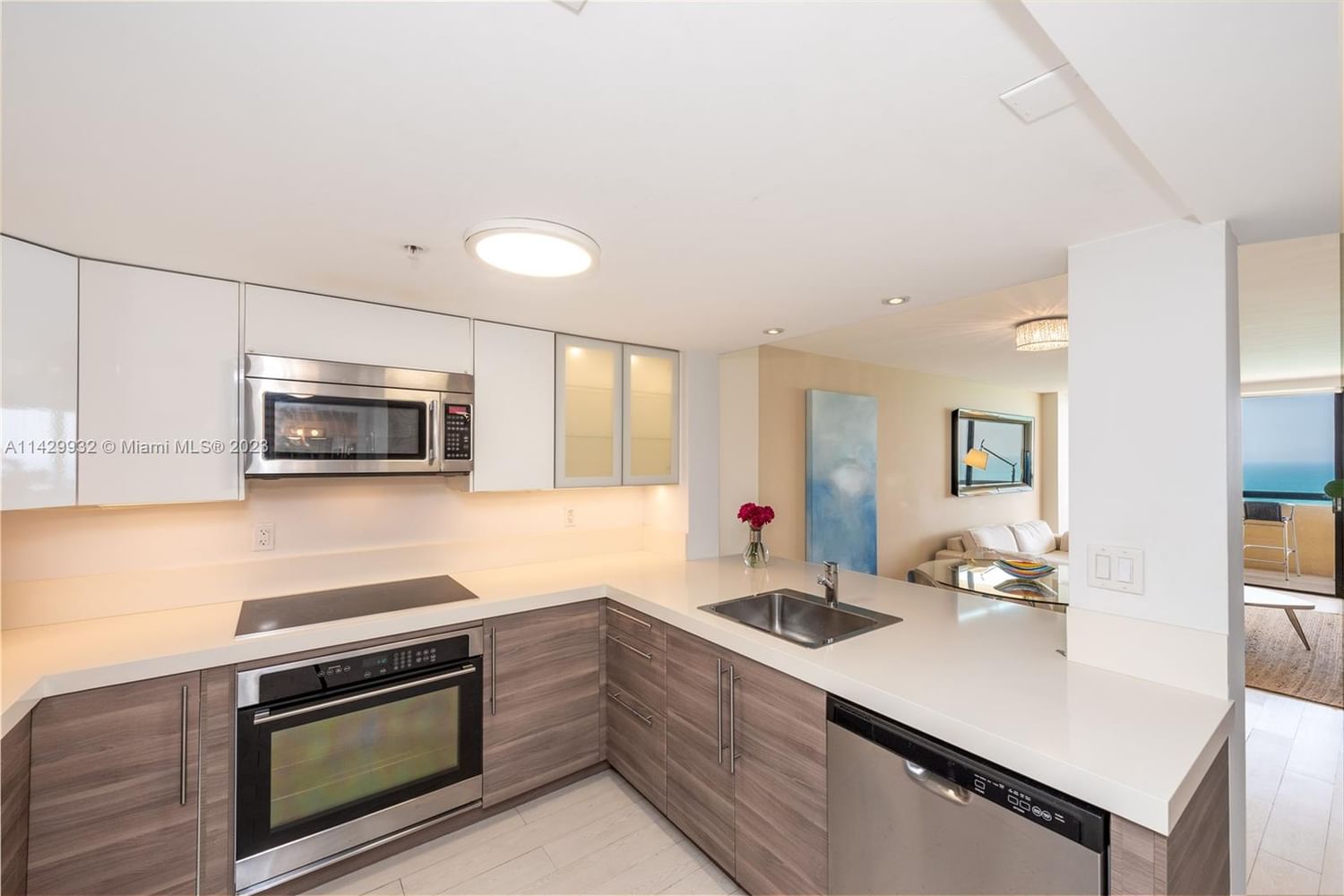 Real estate property located at 2555 Collins Ave #2105, Miami-Dade County, Miami Beach, FL